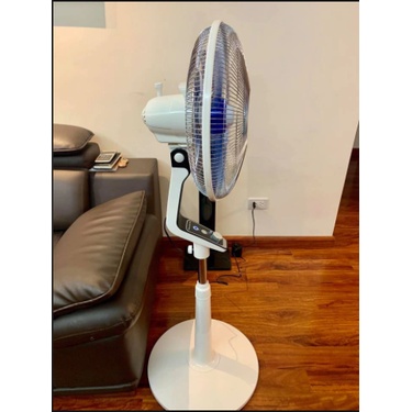 Quạt cây Rowenta VU5640 Turbo Silence Extreme