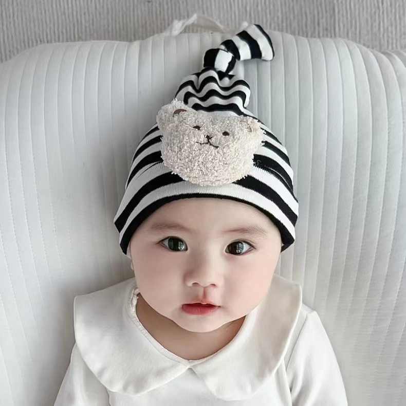 Mũ Lưỡi Trai Kẻ Sọc Đính Hình Gấu Dễ Thương Cho Bé