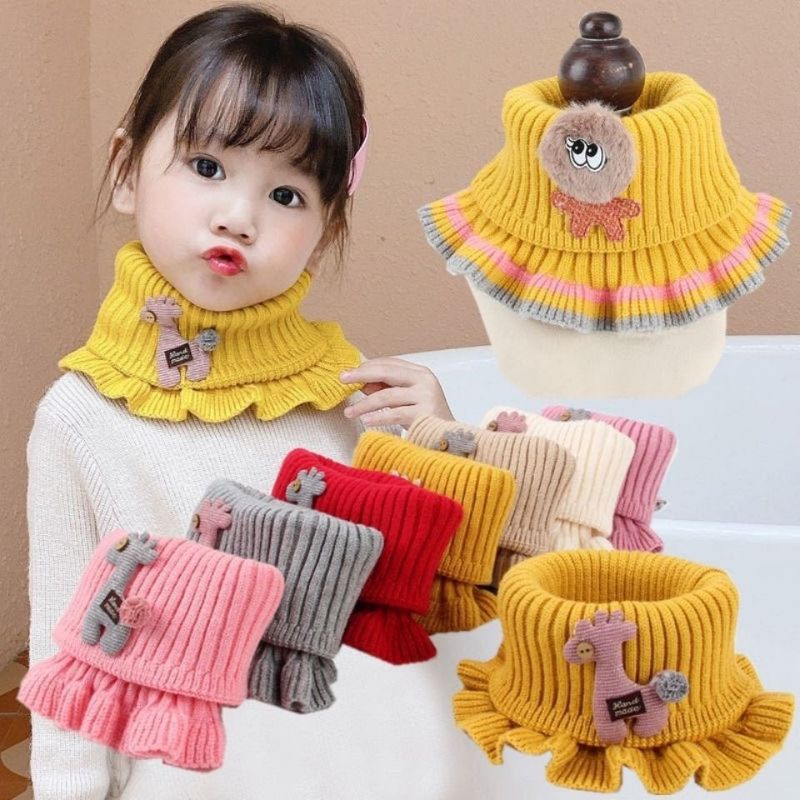Khăn len ống nhún bèo đính thú xinh yêu cho bé gái