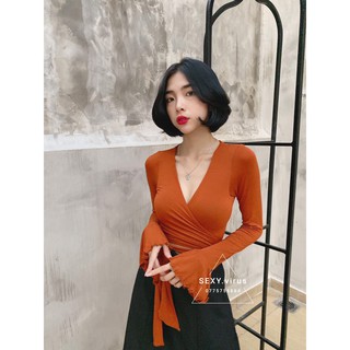 Crop tay dài loe cột bụng