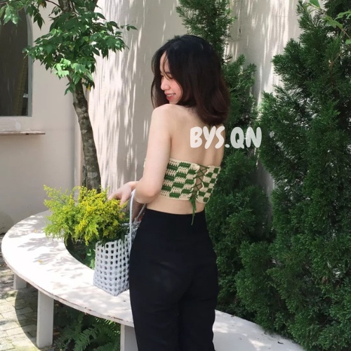 Áo crochet đan len họa tiết caro mặc được 2 kiểu "caro crochet"