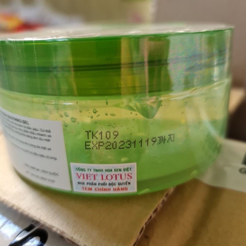 Aloe nha đam soothing & repairing gel giảm mụn dịu mát không gây nhờn rít