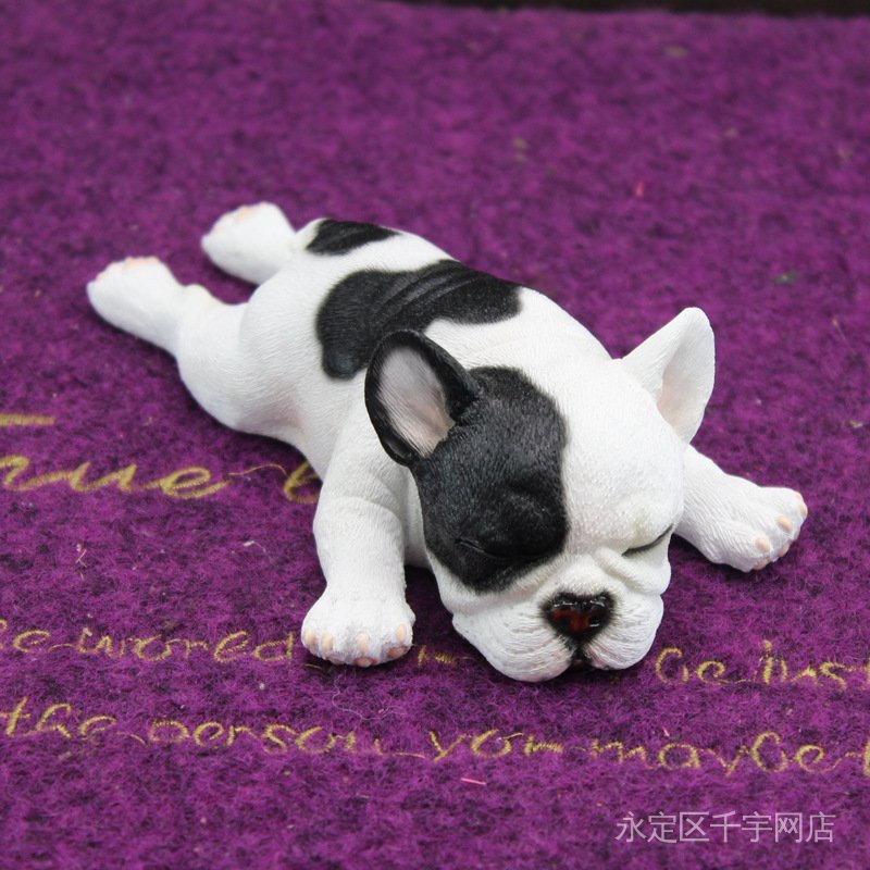 Chú Chó Bull Pháp Dễ Thương Dùng Trang Trí Xe Hơi