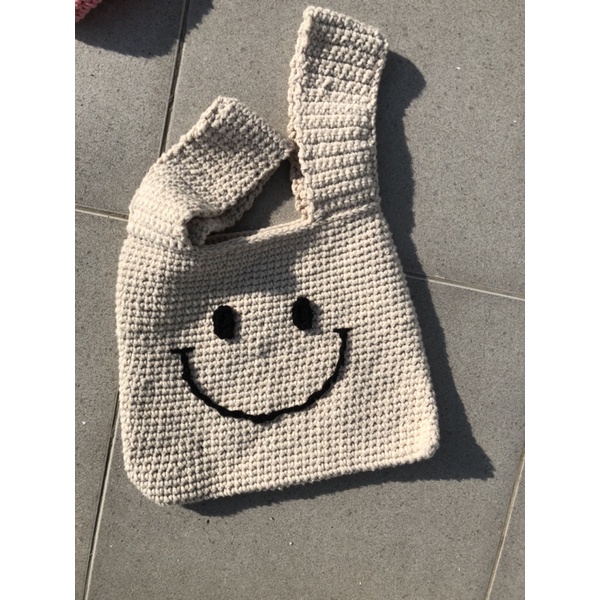 Túi smile (đặt làm theo yêu cầu) đan móc bằng len