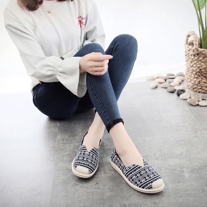 Giày lười vải đế cao su phối màu trẻ trung - G032