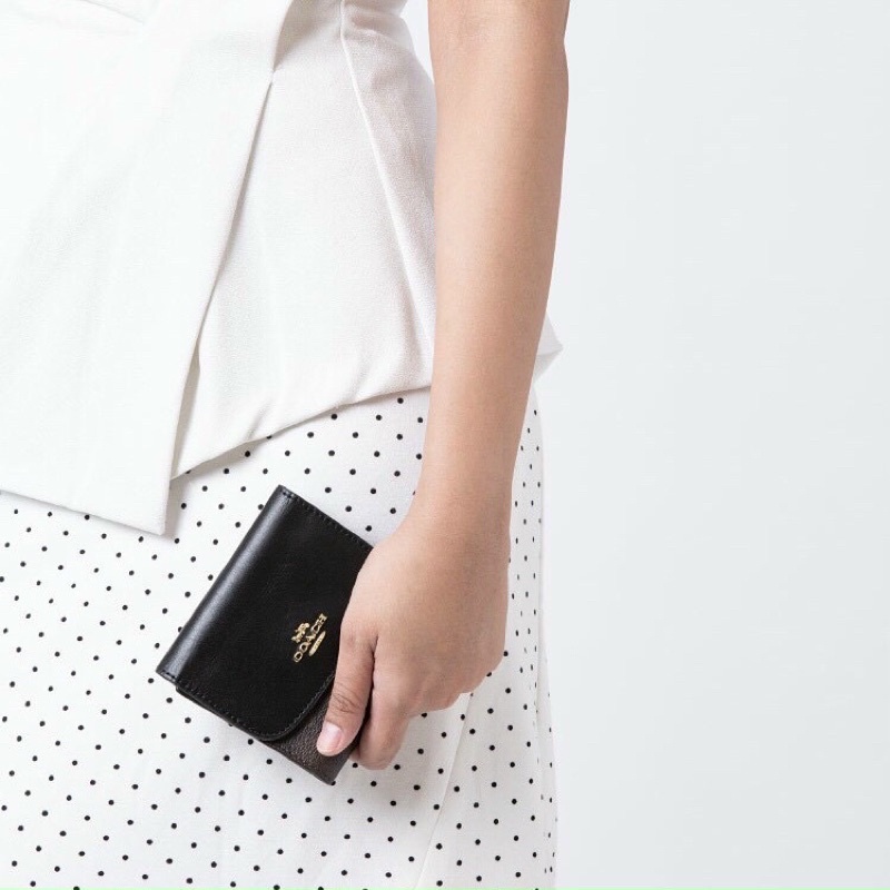 Ví Coach ngắn nắp tròn full box