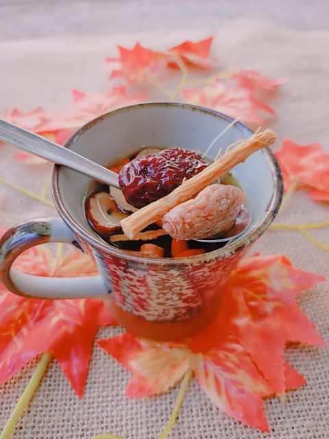 10 GÓI TRÀ LIPTON XÍ MỤI BÁT BẢO có sỉ sl HSD: 21/2/2022