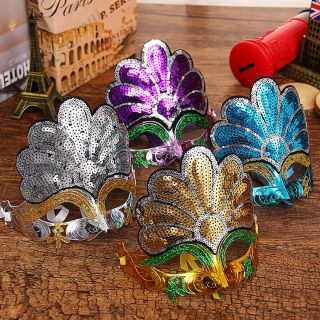 Mặt nạ hoá trang nửa mặt