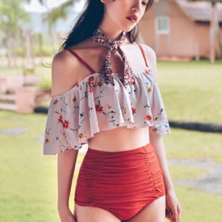 Bikini trễ vai hoa nhí