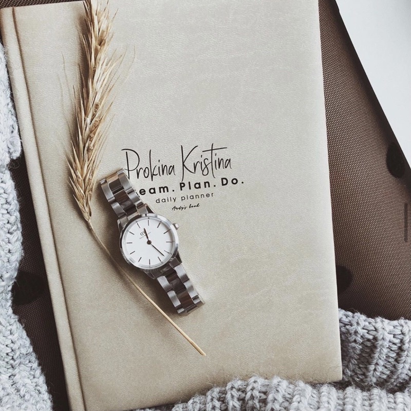 Đồng hồ cặp nam nữ dây kim loại premium D.VV lCONlC bạc mặt trắng đồng hồ đôi đẹp cao cấp Watchesbytif gói quà miễn phí