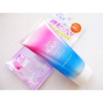 Kem chống nắng Skin Aqua Tone Up UV Essence SPF 50+ PA++++ 80gr