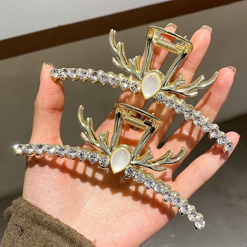 Kẹp Tóc Hình Cá Mập Đính Đá Xinh Xắn Cho Nữ 2022