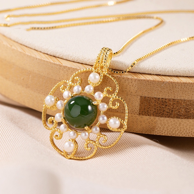 Vòng cổ Mặt Đá Ngọc Bích Xinh Xắn Chất Lượng