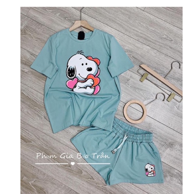 Bộ nữ thun vải cotton cộc tay quần short đùi in hình cún snoopy | BigBuy360 - bigbuy360.vn