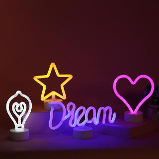 Đèn led neon hình trái tim dùng trang trí phòng ngủ