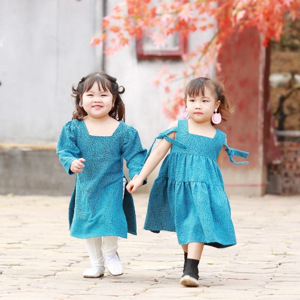 Áo dài cho bé gái từ 13 - 32kg vải gấm thổ cẩm cao cấp Vân Khánh - GUON