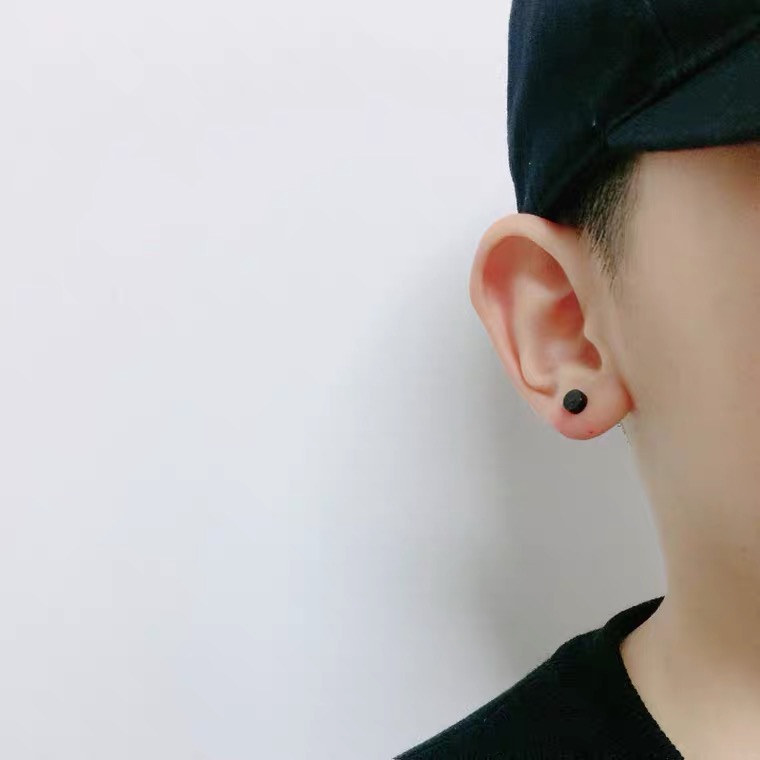 1 Khuyên tai hình quả tạ dạng vặn bằng thép titan đen phong cách hip hop đường phố cá tính sang trọng dành cho nam nữ