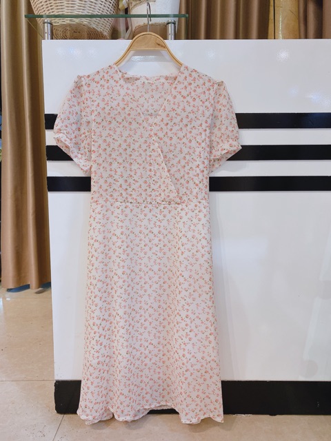 Váy hoa nhí chéo cổ ngắn tay vinatge tông màu kẹo ngọt🌻 VKE7025 Hàng Quảng Châu | BigBuy360 - bigbuy360.vn