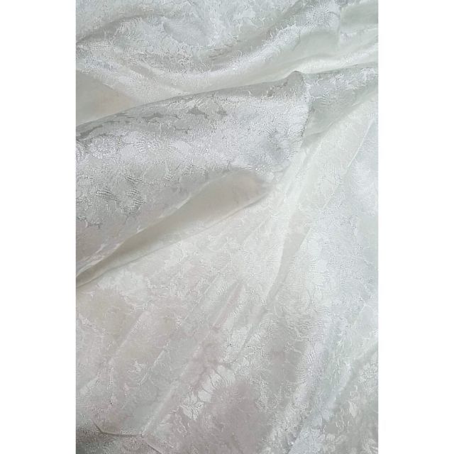 Vải lụa trắng vân hoa