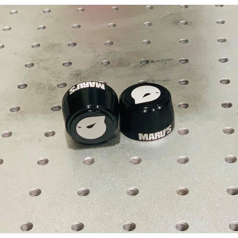 GÙ TAY LÁI VESPA RACING, MARU, Z