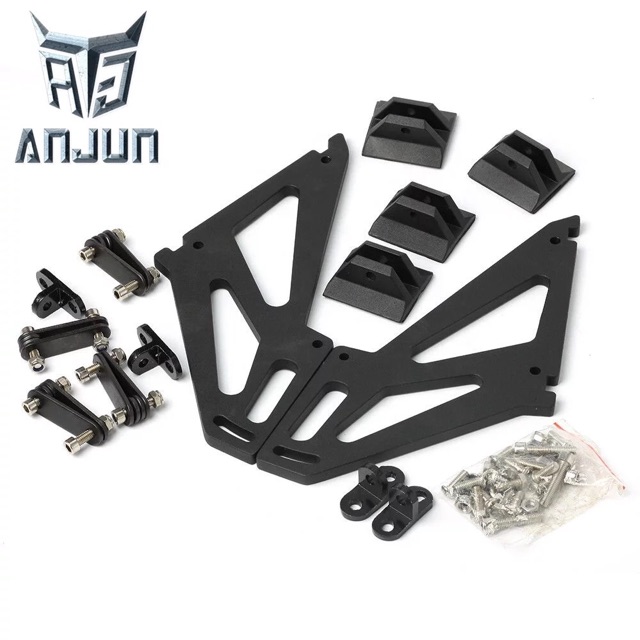 Đuôi gió thể thao chất liệu các bon