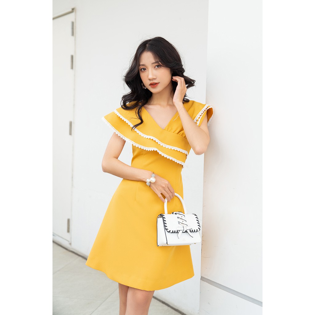 Đầm xòe ngắn tay cổ 2 lớp viền ren 20AGAIN DEW0559