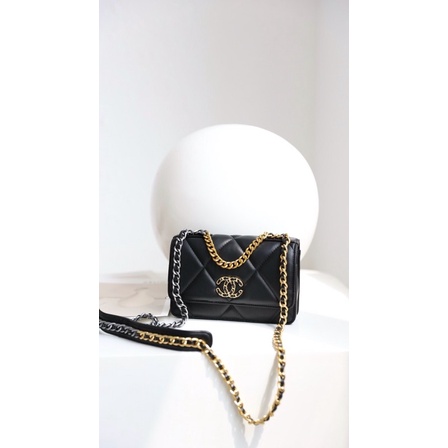❌CHANEL WOC Quai xích SPSL 👉🏻Lần đầu xuất hiện mầu caramel cực hot 😍 👉🏻sz20cm 👉🏻2 mầu đen & caramel da lì ô trám
