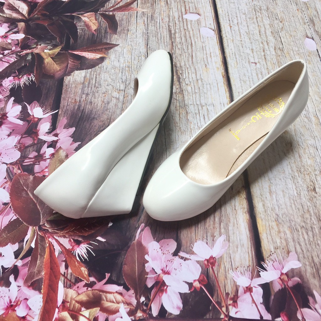 Giày nữ đế xuồng  da bóng đen và trắng bít mũi 5p có ảnh thật