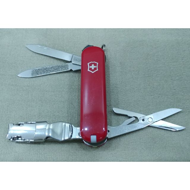 Bấm móng tay Victorinox Nail Clipper