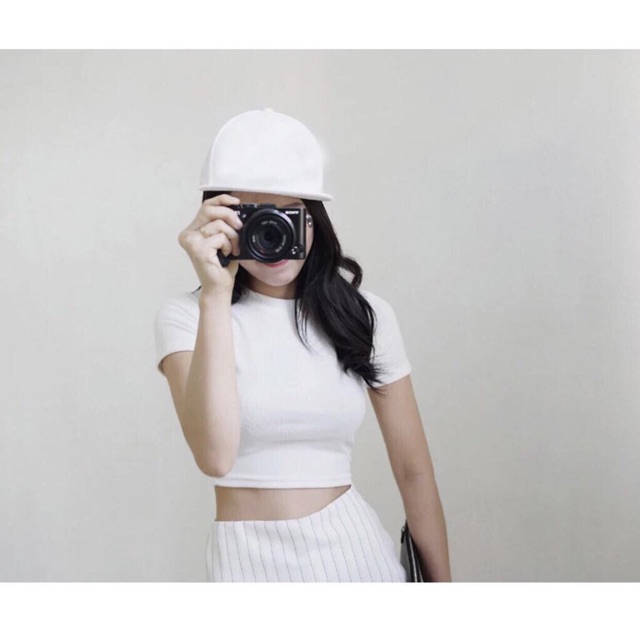 Áo croptop kiểu tay ngắn