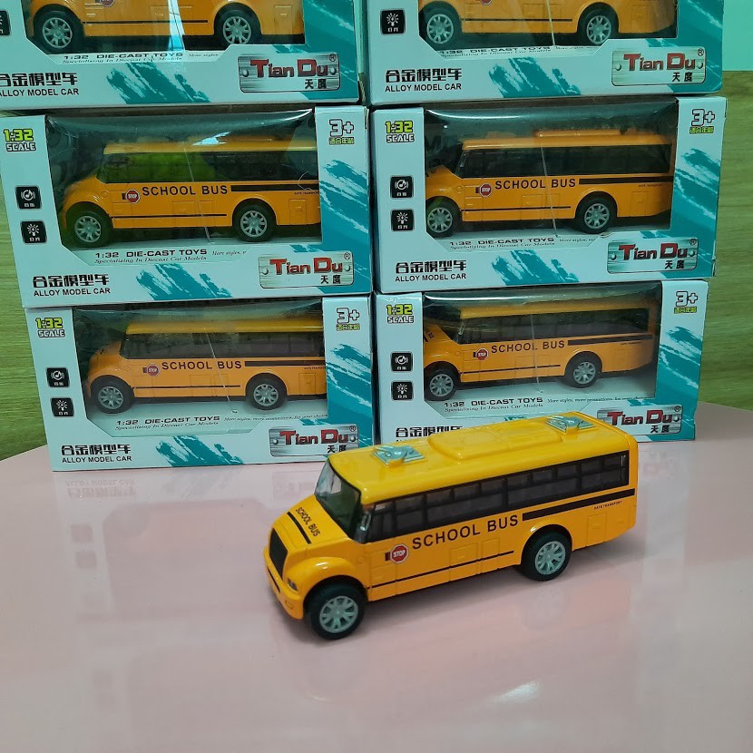 Xe ô tô đồ chơi trẻ em school bus cỡ nhỏ bằng kim loại có đèn và âm thanh tỉ lệ 1:36