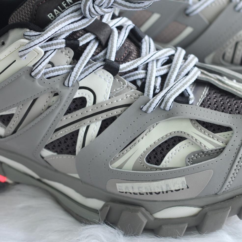 Giày Nam Nữ Giày Sneaker Track 3.0 Màu Xám Đèn Led