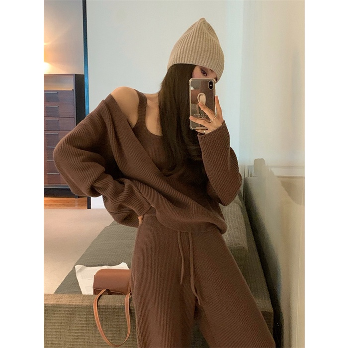 Set quần áo len 3 mảnh