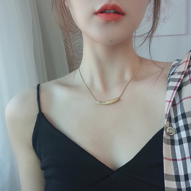 Vòng cổ titan nữ KHÔNG GỈ dây chuyền vàng mạ 18k mặt cỏ 4 lá trang sức titan cao cấp thiết kế thời trang thanh lịch