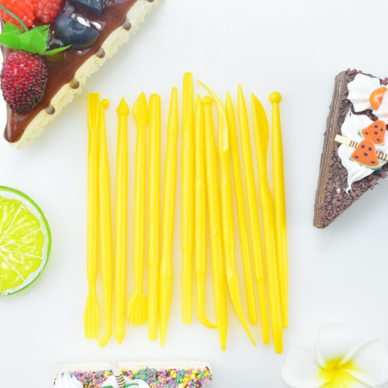 Bộ 14 dụng cụ trang trí bánh