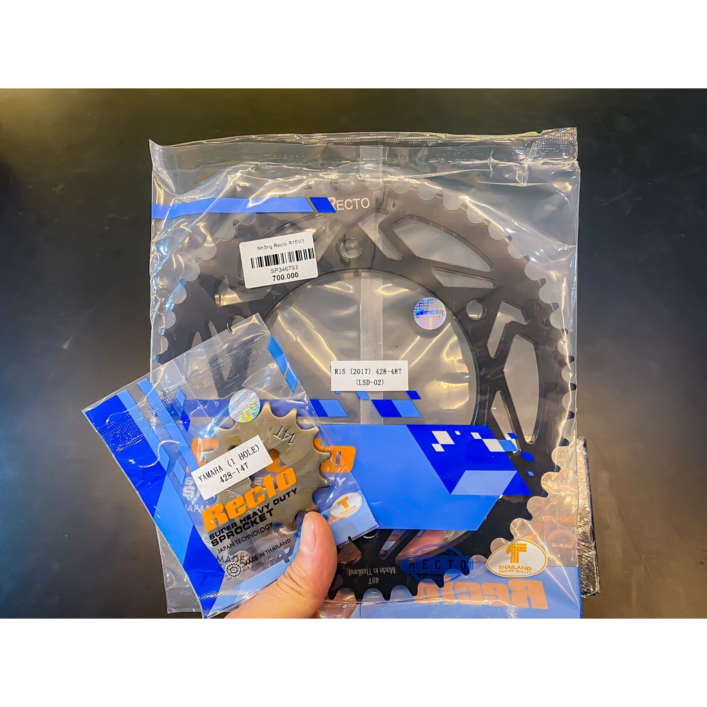Nhông xích Yamaha R15v3 / XSR155 / MT15 đến từ các thương hiệu Recto - X1r . Kèm xích phớt cao su của RK - X1R,