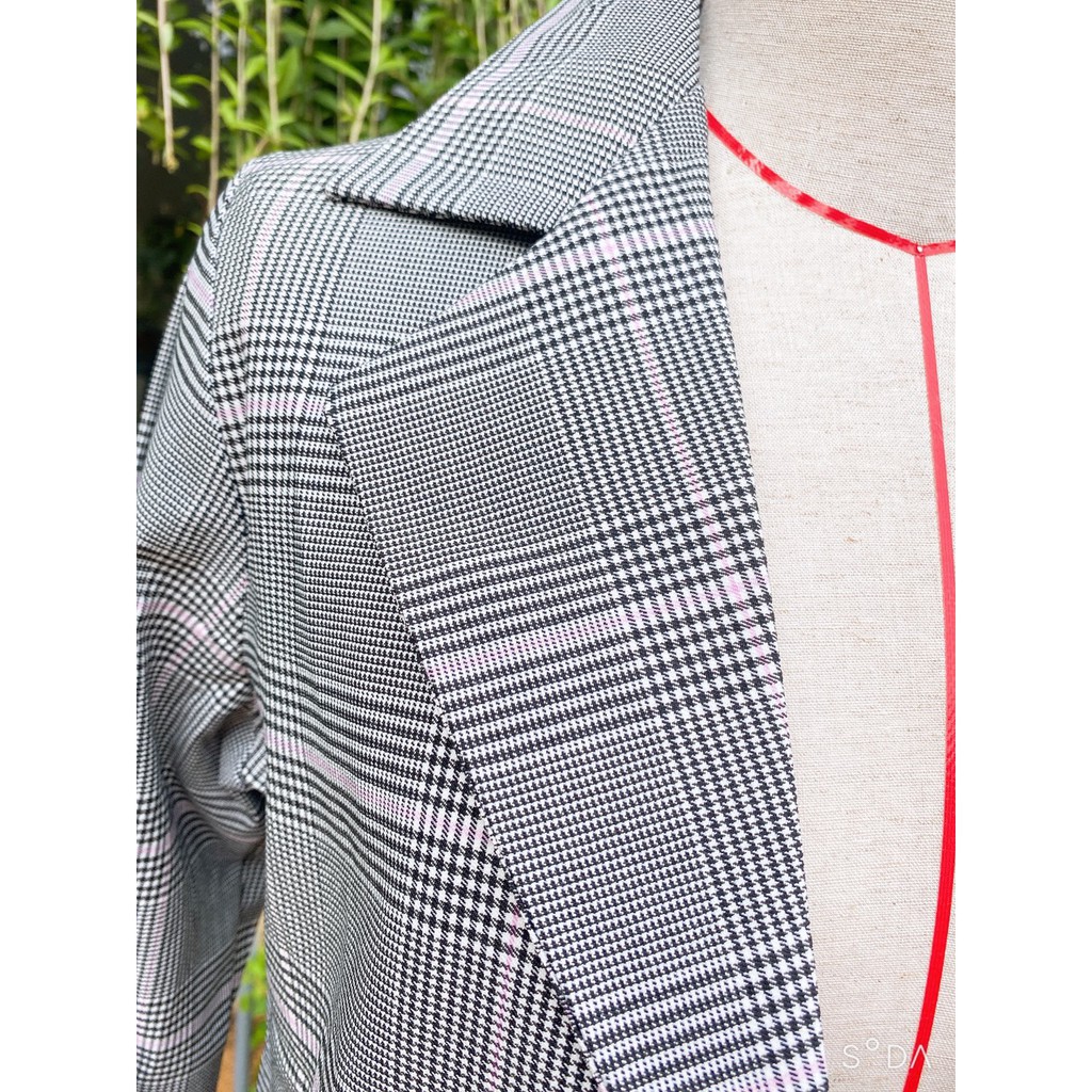 Áo blazer nữ kẻ kèm túi chất vải cao cấp | BigBuy360 - bigbuy360.vn