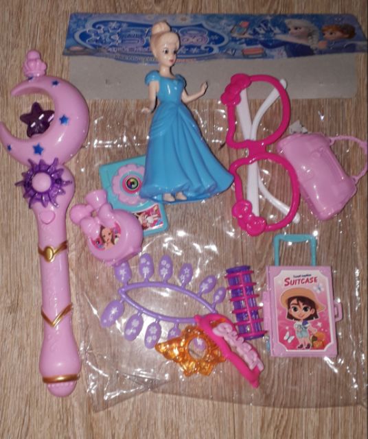 Sét Bộ đồ chơi trang điểm bằng nhựa kèm gậy có nhạc và đèn Led tặng kèm pin