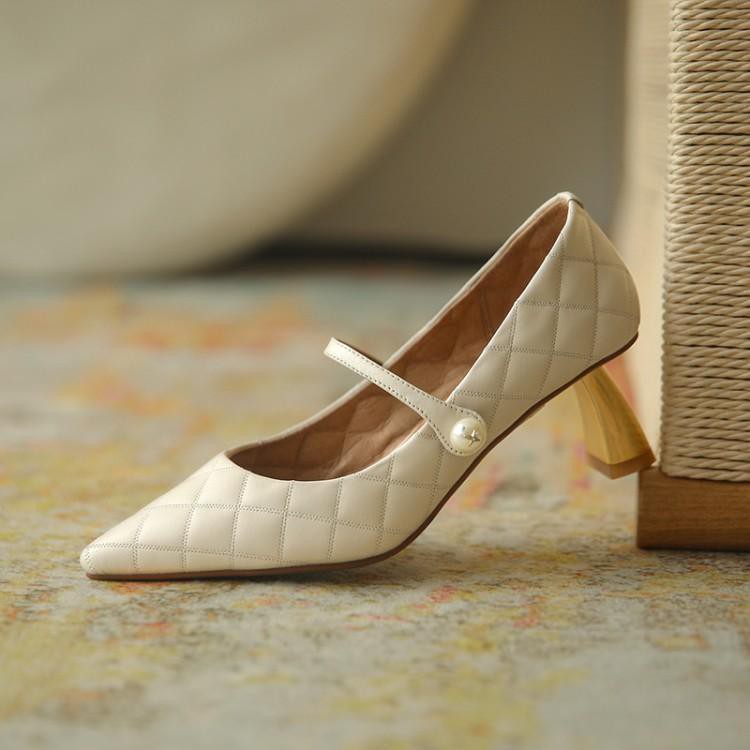 New Hepburn Mary Jane Retro Female High Heels With Pearl Leisure Minimalistic Shoes Pointed Wild High Heels Soft Leather