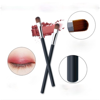 Cọ trang điểm mắt dễ sử dụng không gây tổn thương tiện lợi