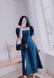 Đầm thiết kế cổ vuông