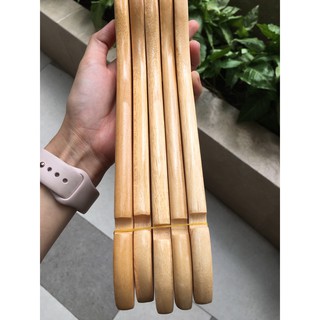 Móc gỗ treo quần áo