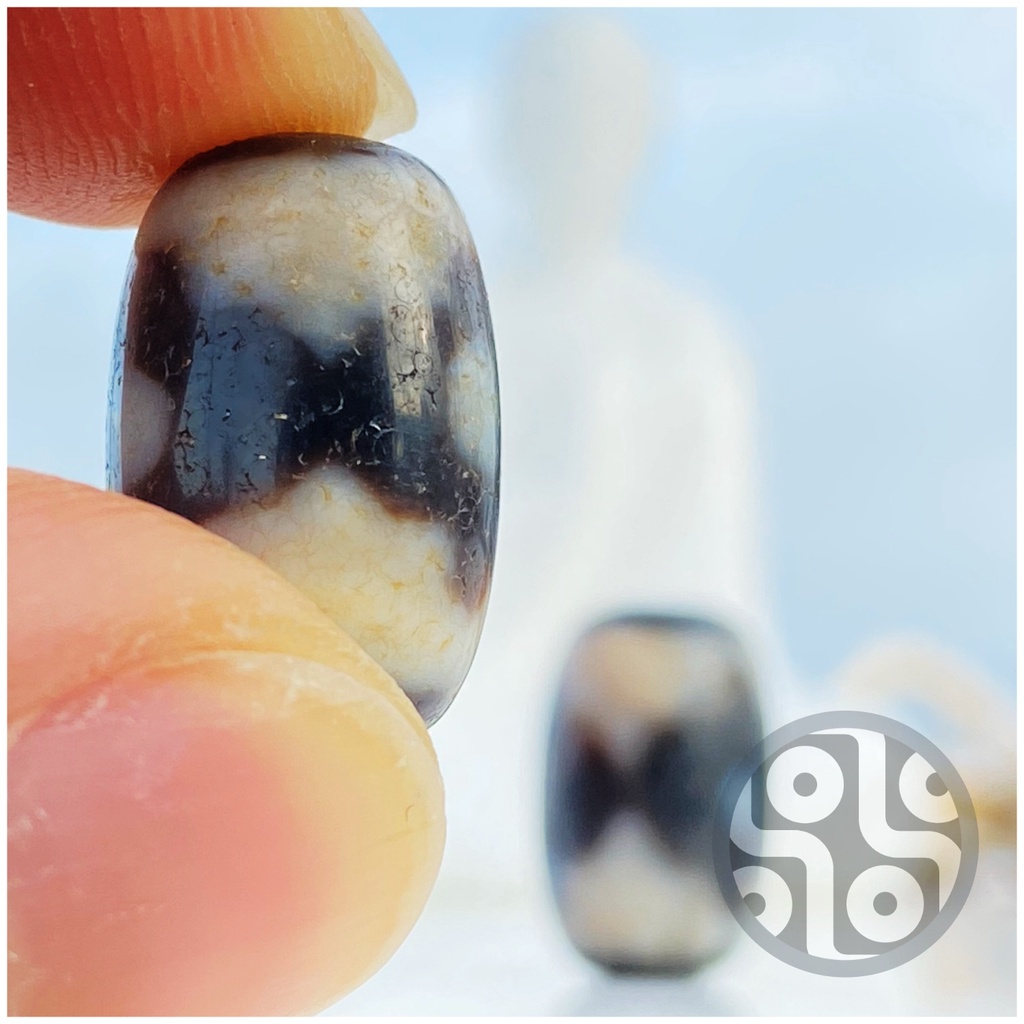 Đá Dzi 3 Mắt Làm Mặt Dây Chuyền Cao Cấp