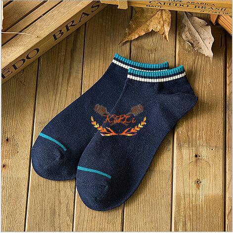 Tất cotton cổ thấp in hoa văn sọc dành cho nam