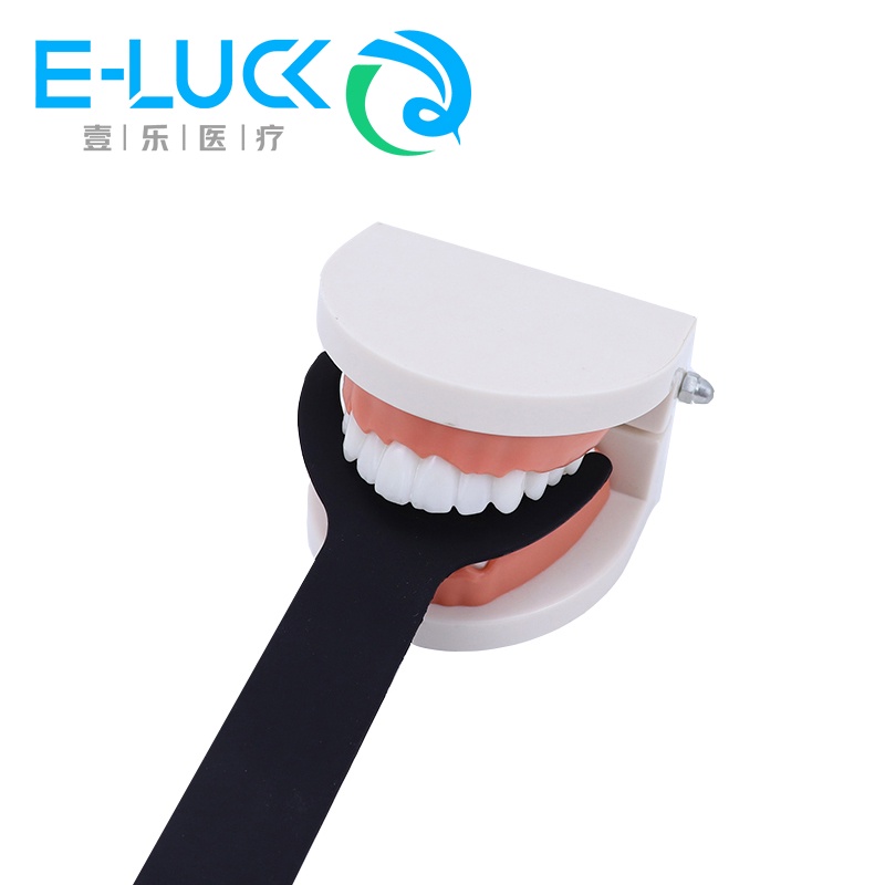 1 tấm gel silica gel chịu nhiệt độ cao màu đen dùng để đo nha khoa