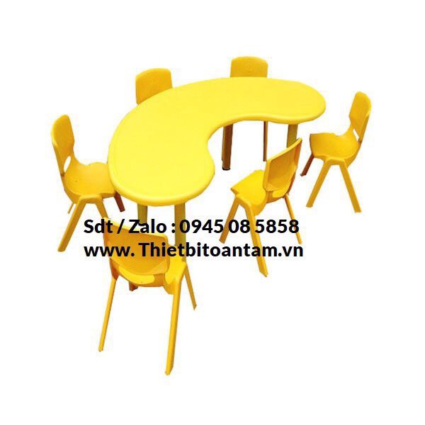 Bàn nhựa hình bán nguyệt cho bé 8 chổ ngồi