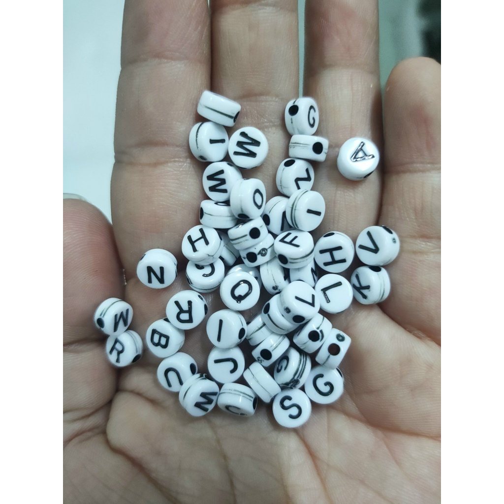gói 25gam khoảng 200 Hạt Chữ Cái tròn nền trắng chữ đen loại thường và loại tốt