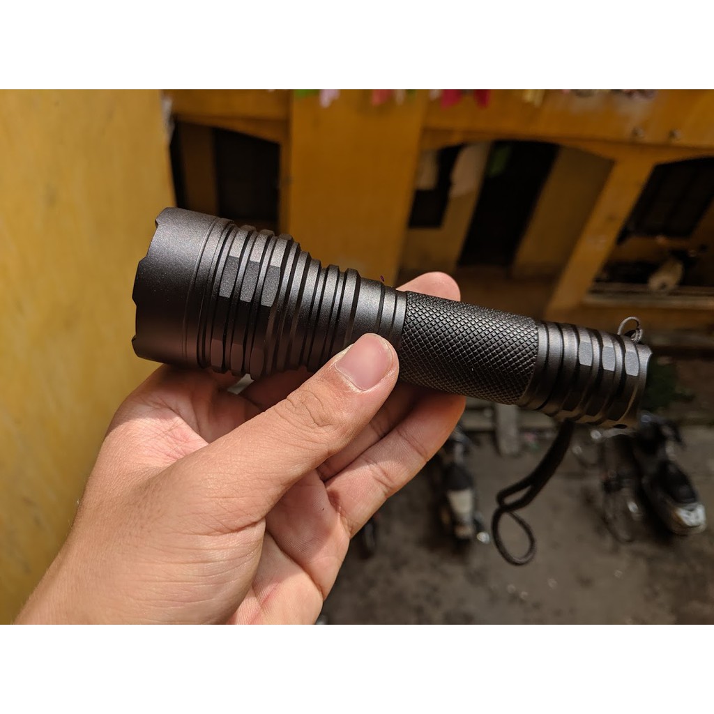 Vỏ đèn pin C8-21700