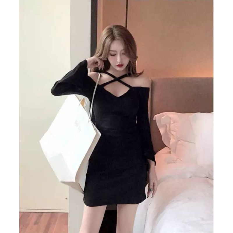 Váy ngắn sexy Cassie tay áo loe