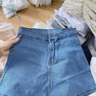 Quần đùi lưng siêu cao siêu hot